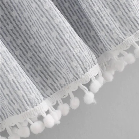 🧡SOLD🧡 Trumpet Sleeved Pom Pom Blouse Blue - Picture 4 of 8